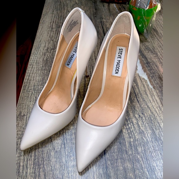 Steve Madden Daisie Pumps - Picture 1 of 10